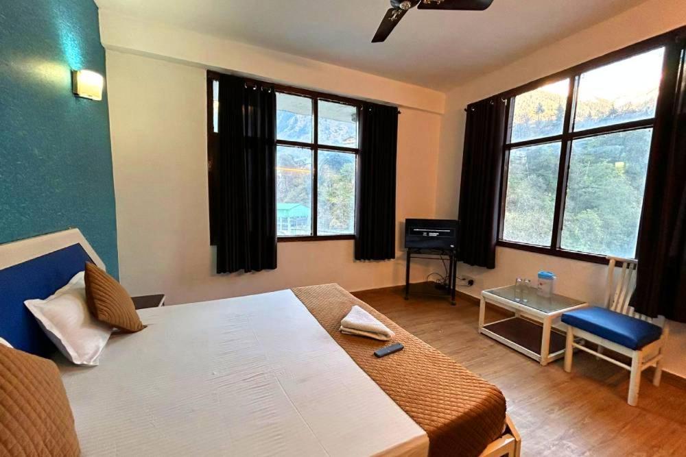 Hotel Kalinga Intercontinental Manāli Esterno foto