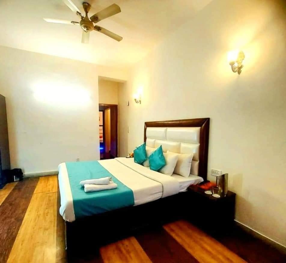 Hotel Kalinga Intercontinental Manāli Esterno foto