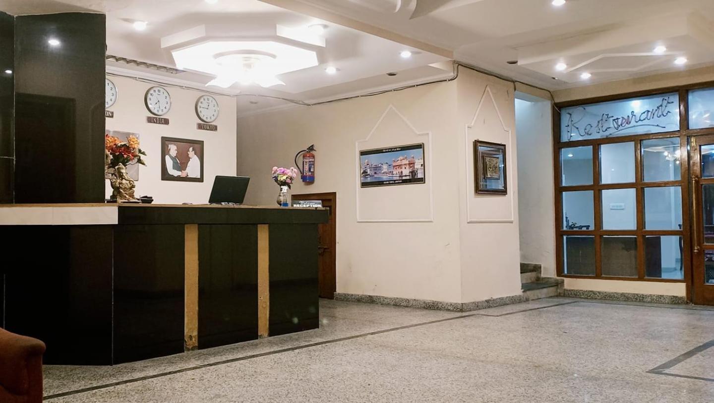 Hotel Kalinga Intercontinental Manāli Esterno foto