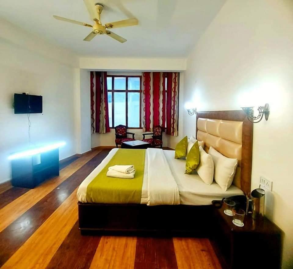 Hotel Kalinga Intercontinental Manāli Esterno foto